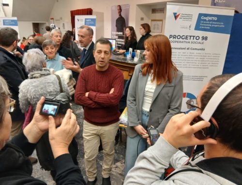 Interviste doppie e nuove relazioni al Teatro Sociale di Busto Arsizio
